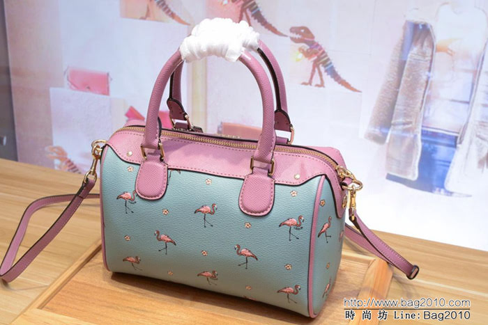 COACH蔻馳 29557新款鯊魚 火烈鳥波士頓系列 枕頭包 手提斜挎包  Chz1369